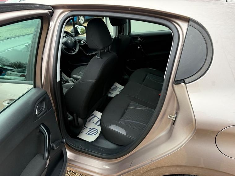 PEUGEOT 208 ACTIVE PURETECH VTI 82