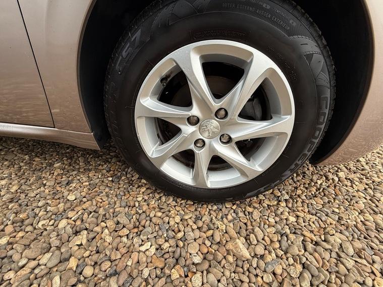 PEUGEOT 208 ACTIVE PURETECH VTI 82