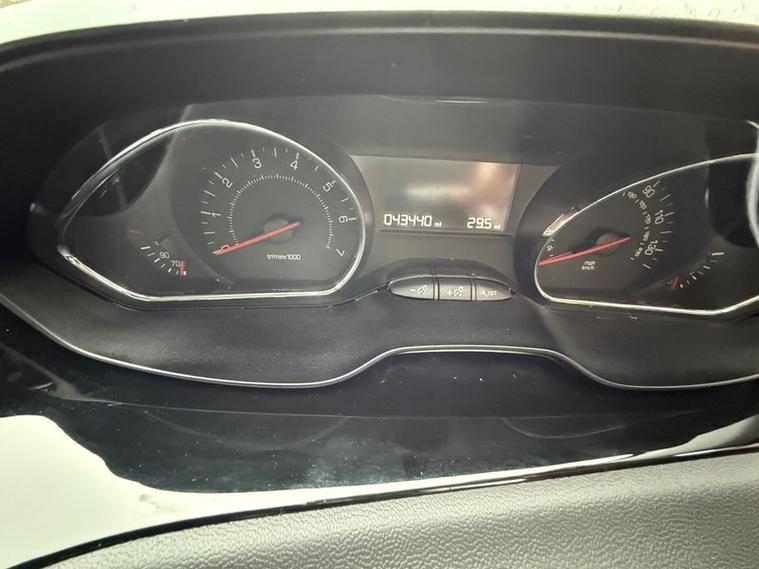 PEUGEOT 208 ACTIVE PURETECH VTI 82