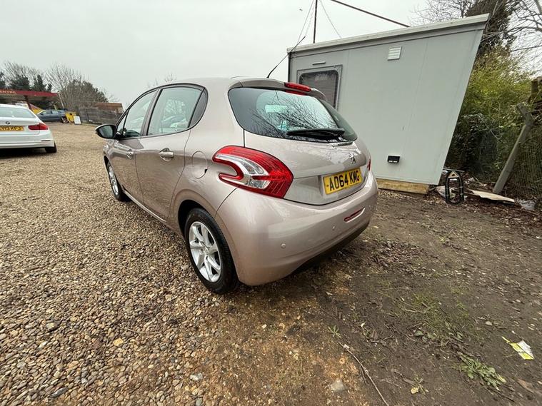 PEUGEOT 208 ACTIVE PURETECH VTI 82