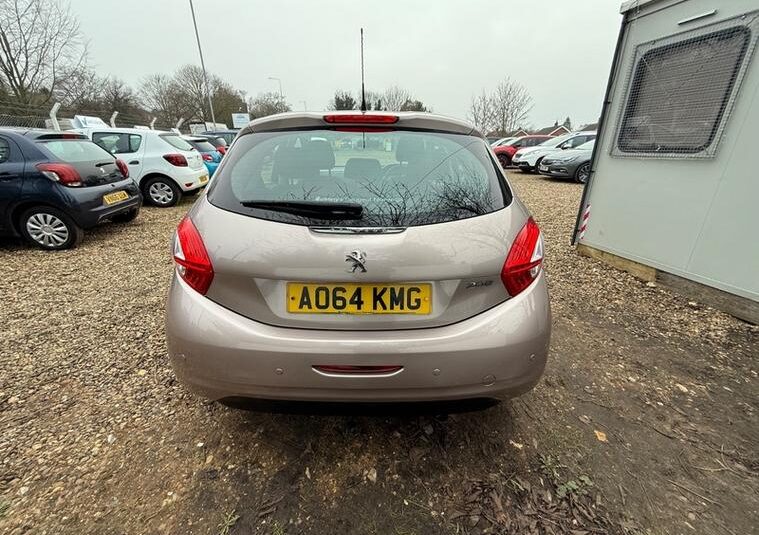 PEUGEOT 208 ACTIVE PURETECH VTI 82