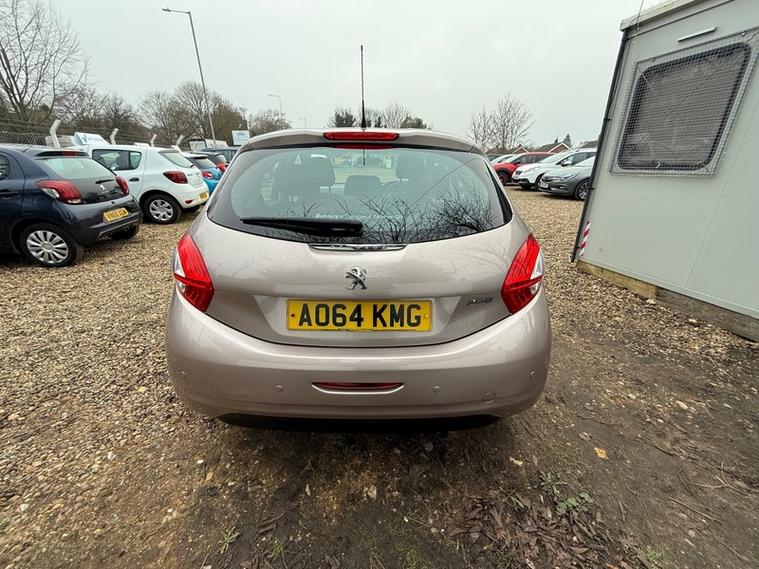 PEUGEOT 208 ACTIVE PURETECH VTI 82