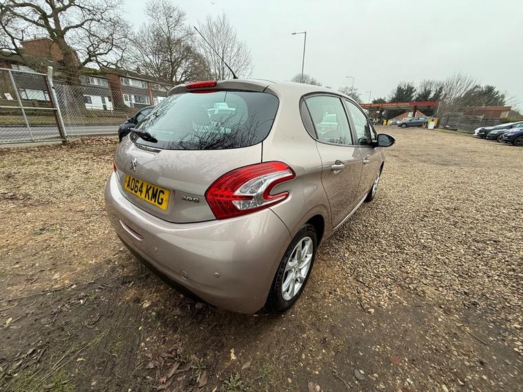 PEUGEOT 208 ACTIVE PURETECH VTI 82