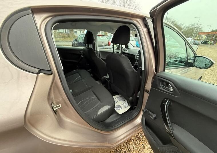 PEUGEOT 208 ACTIVE PURETECH VTI 82