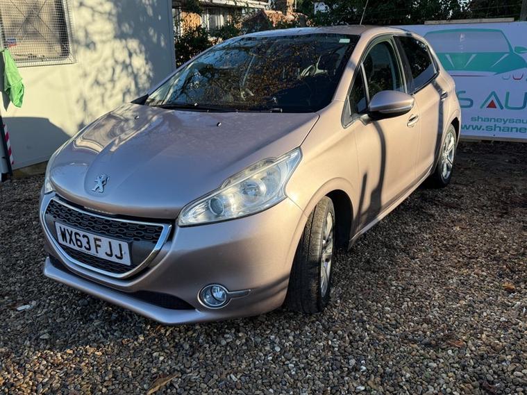 Peugeot 208 ALLURE