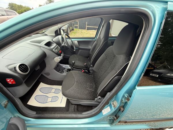 PEUGEOT 107 1.0 Envy