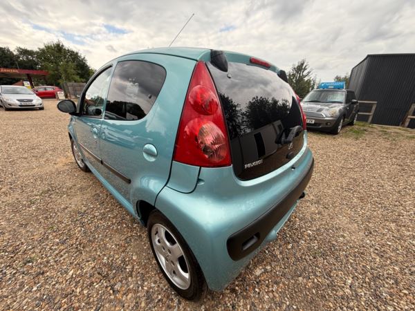 PEUGEOT 107 1.0 Envy