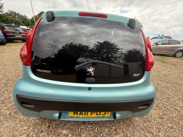 PEUGEOT 107 1.0 Envy