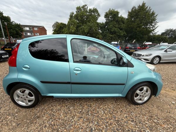 PEUGEOT 107 1.0 Envy
