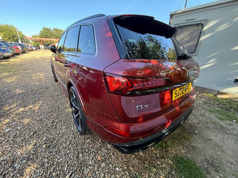 Audi Q7 TDI QUATTRO S LINE BLACK EDITION