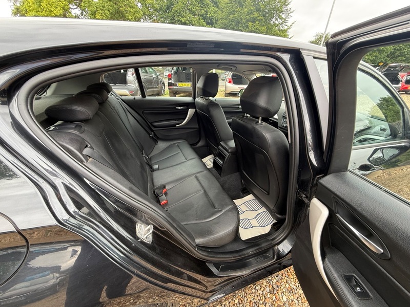 BMW 1 SERIES 116d EfficientDynamics Business 5dr