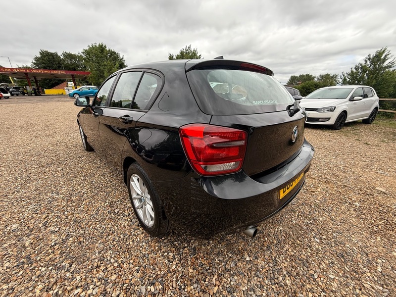 BMW 1 SERIES 116d EfficientDynamics Business 5dr