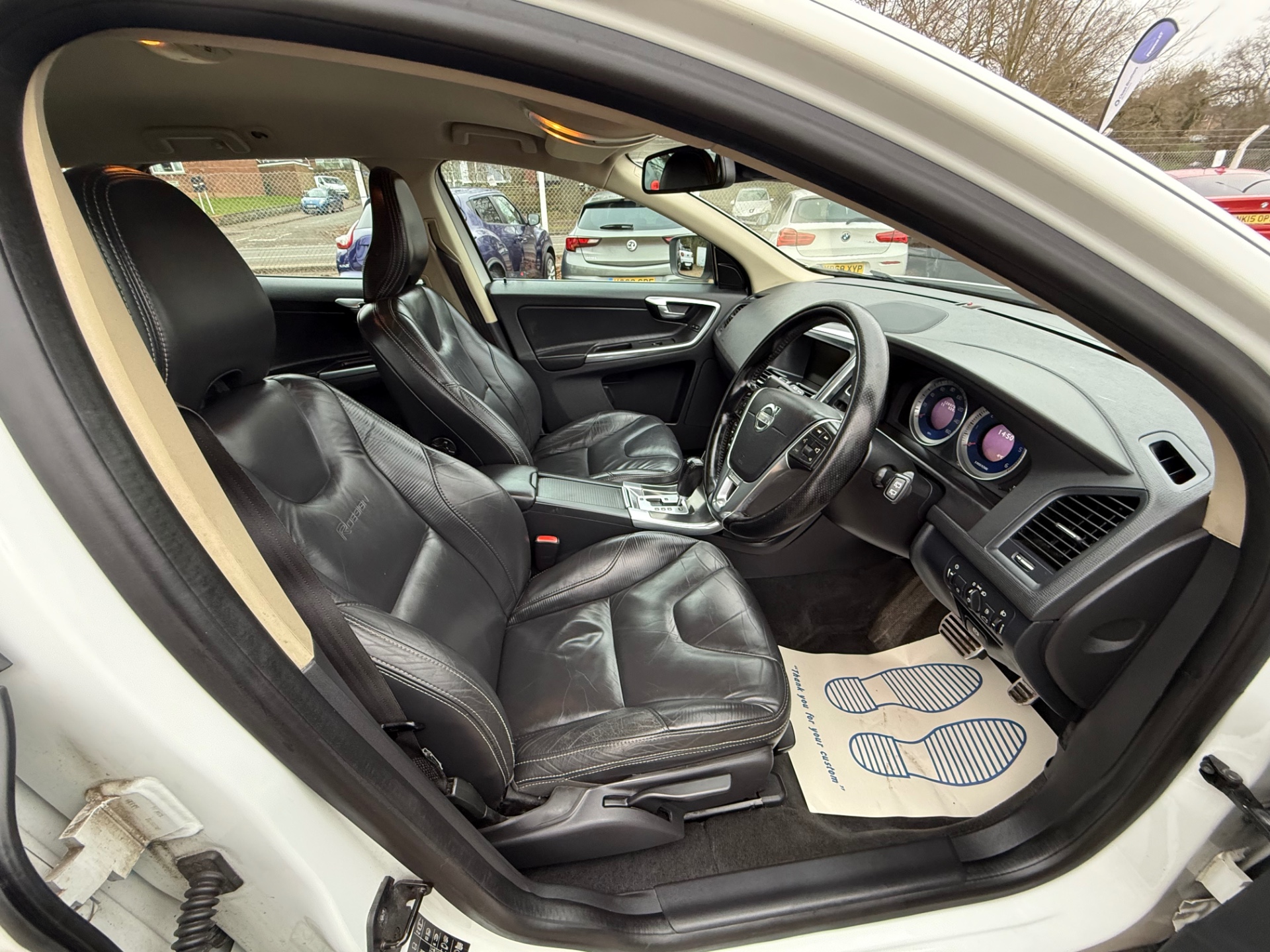 VOLVO XC60 D5 [215] R DESIGN 5dr AWD Geartronic