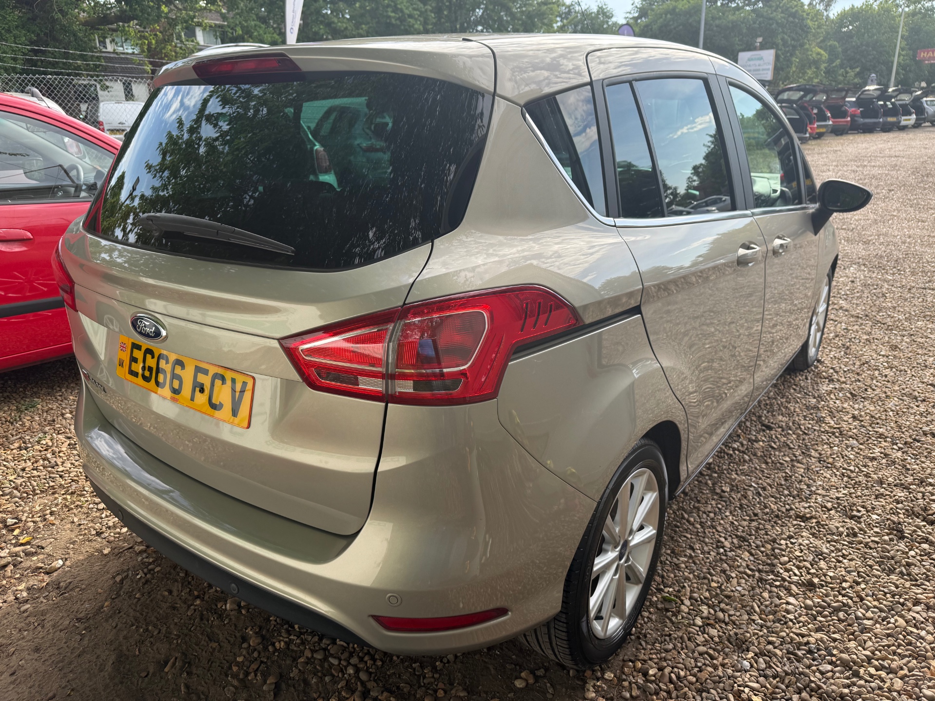 FORD B-MAX 1.6 Titanium 5dr Powershift