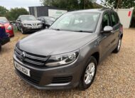 VOLKSWAGEN TIGUAN 2.0 TDi BlueMotion Tech S 5dr [2WD]