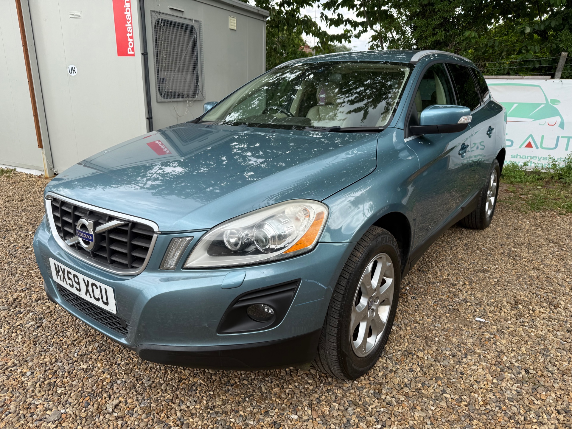 VOLVO XC60 2.4D [175] SE Lux Premium 5dr Geartronic