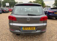 VOLKSWAGEN TIGUAN 2.0 TDi BlueMotion Tech S 5dr [2WD]