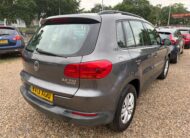 VOLKSWAGEN TIGUAN 2.0 TDi BlueMotion Tech S 5dr [2WD]