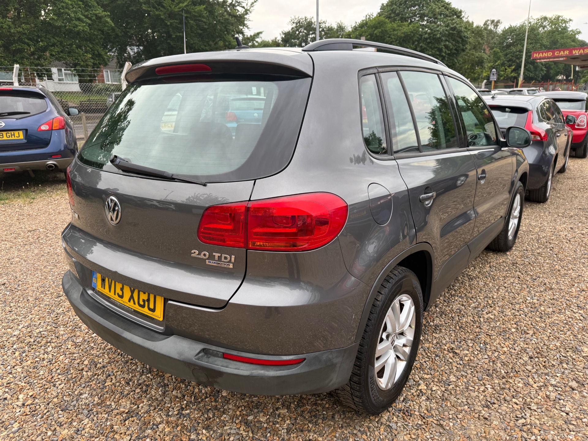 VOLKSWAGEN TIGUAN 2.0 TDi BlueMotion Tech S 5dr [2WD]