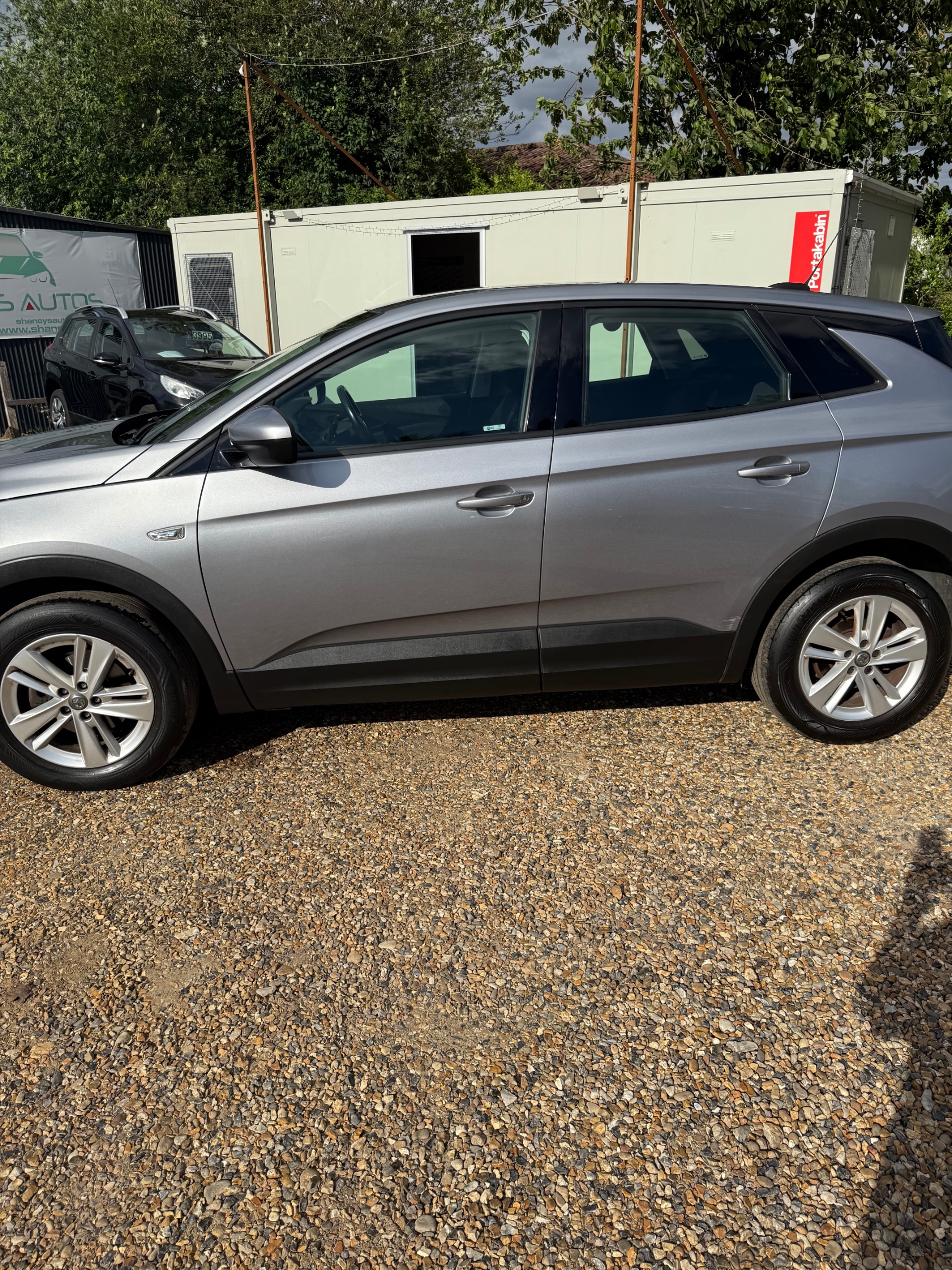 VAUXHALL GRANDLAND X 1.2 Turbo SE 5dr