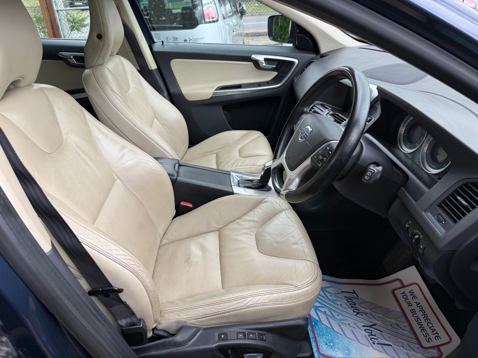 VOLVO XC60 D5 [215] SE Lux Nav 5dr AWD Geartronic