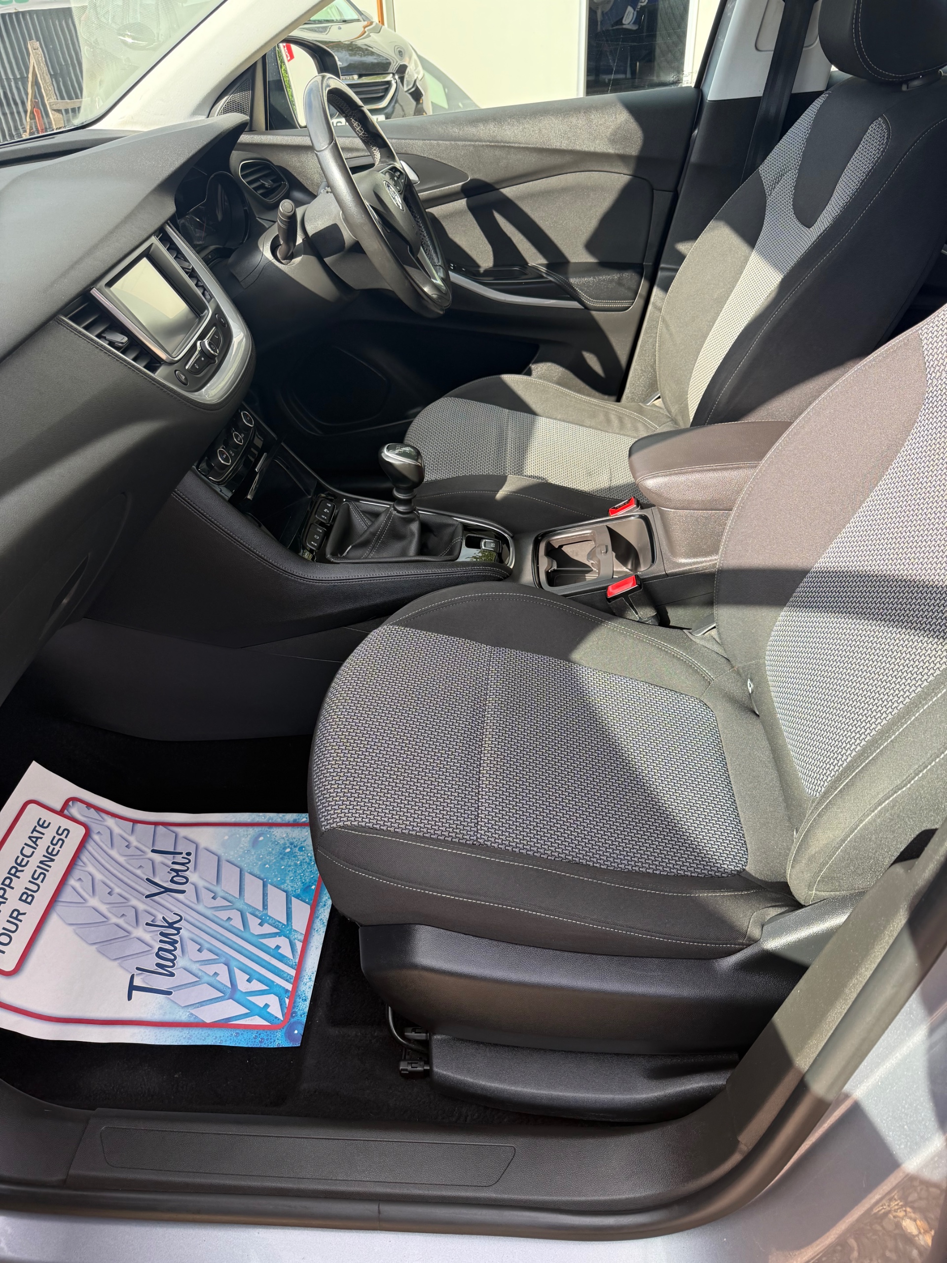 VAUXHALL GRANDLAND X 1.2 Turbo SE 5dr