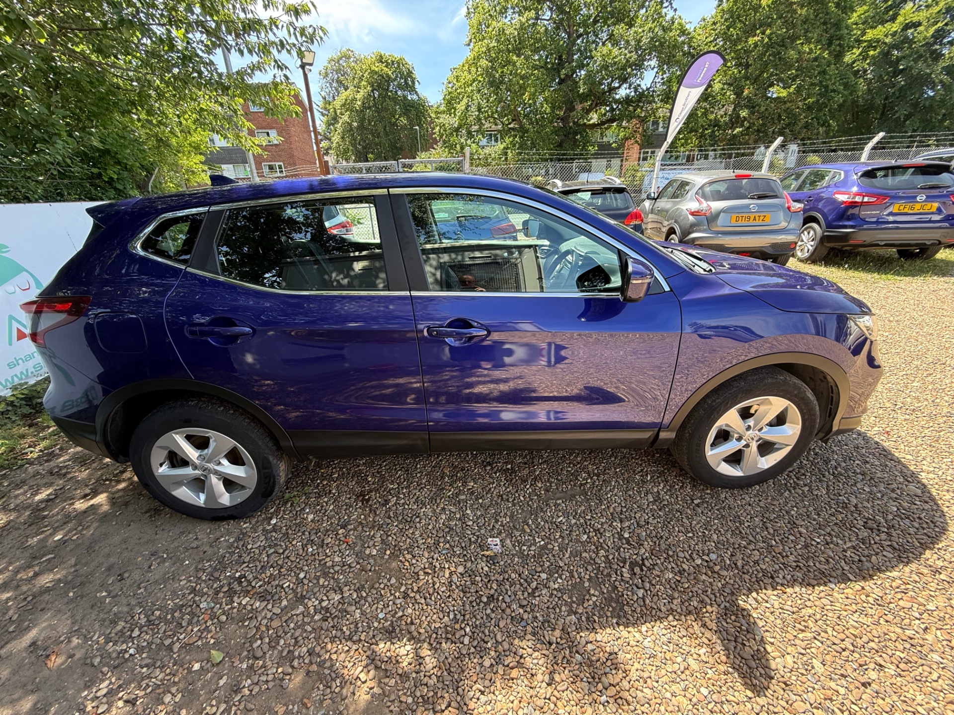 NISSAN QASHQAI 1.3 DiG-T Acenta Premium 5dr