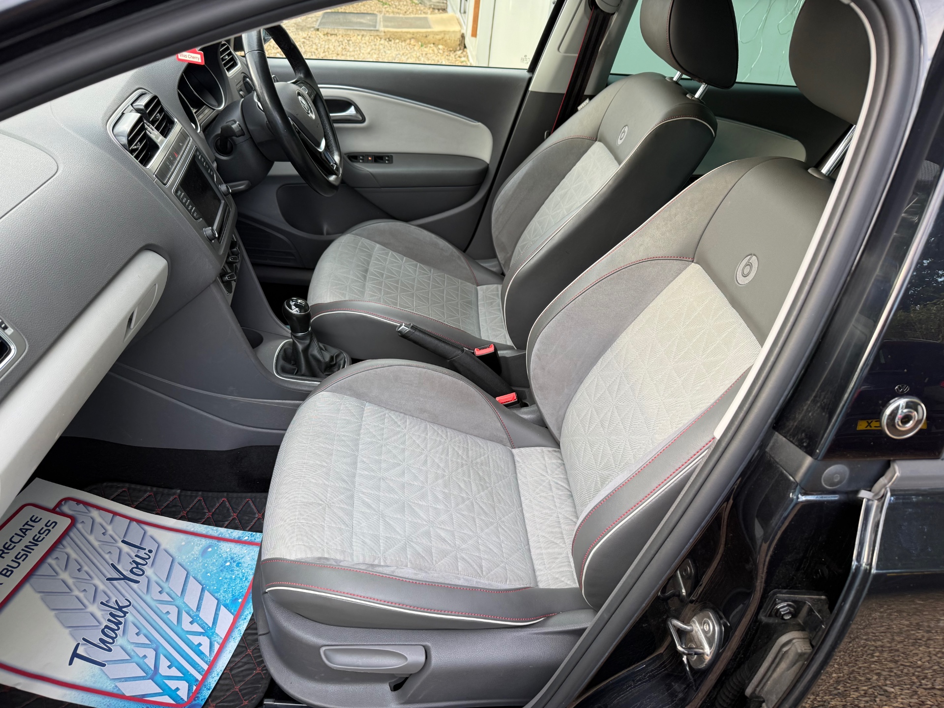 VOLKSWAGEN POLO 1.0 75 Beats 5dr