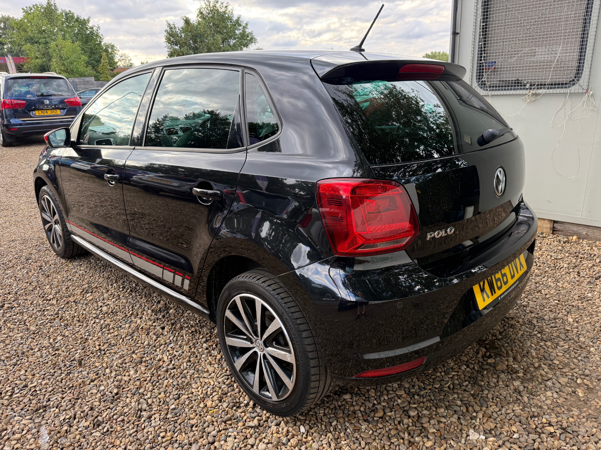 VOLKSWAGEN POLO 1.0 75 Beats 5dr